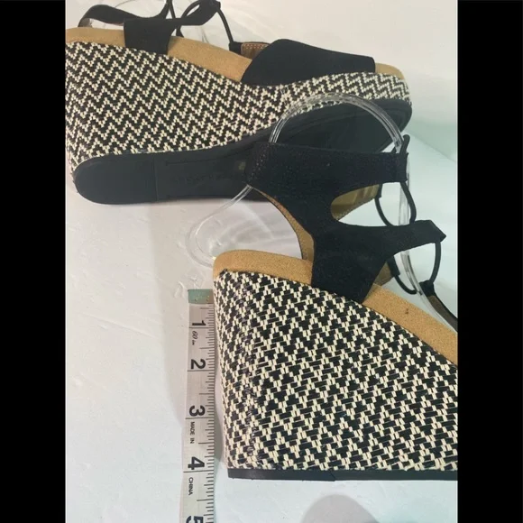 Lucky Brand Yejidas Sandals size 9 NWOT - Picture 9 of 9